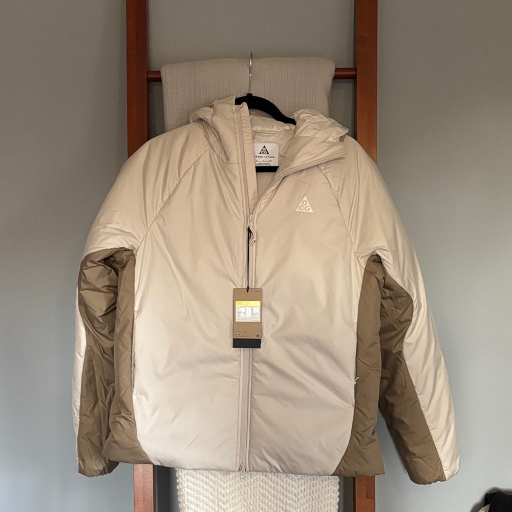 Nike Men's Cream and Black Jacket